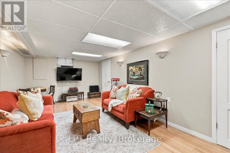 514 OAKWOOD AVENUE, Oshawa (O'Neill), Ontario, L1G2R2