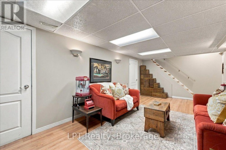 514 OAKWOOD AVENUE, Oshawa (O'Neill), Ontario, L1G2R2