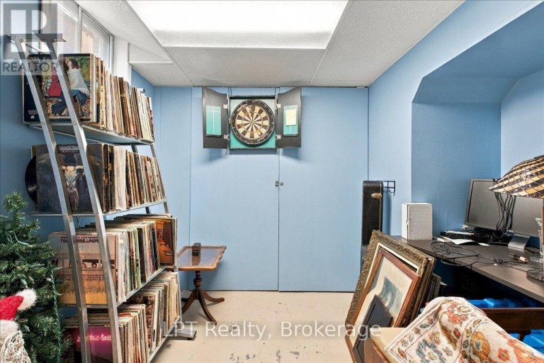 514 OAKWOOD AVENUE, Oshawa (O'Neill), Ontario, L1G2R2