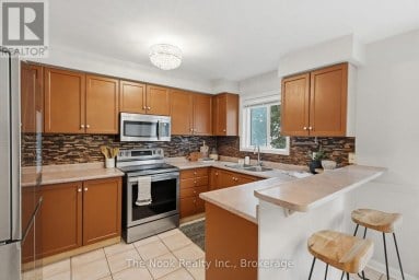 33 ASPEN PARK WAY Whitby (Downtown Whitby) Ontario photo 13