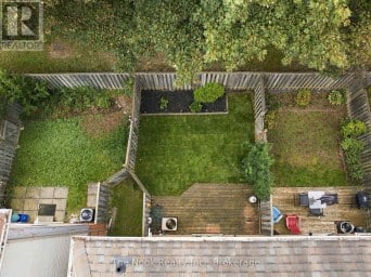 33 ASPEN PARK WAY Whitby (Downtown Whitby) Ontario photo 2