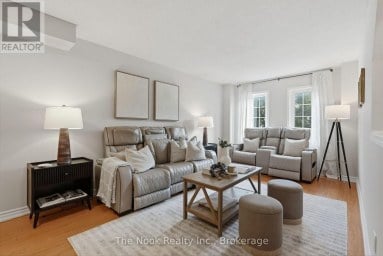 33 ASPEN PARK WAY Whitby (Downtown Whitby) Ontario photo 3
