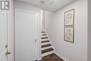33 ASPEN PARK WAY Whitby (Downtown Whitby) Ontario photo 32