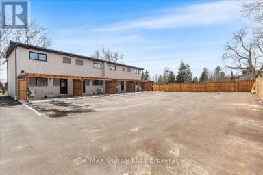 B - 865 OLD 2 HIGHWAY Quinte West (Sidney Ward) Ontario photo 2