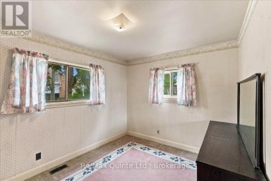 1B ROGERS STREET Prince Edward County (Picton) Ontario photo 11