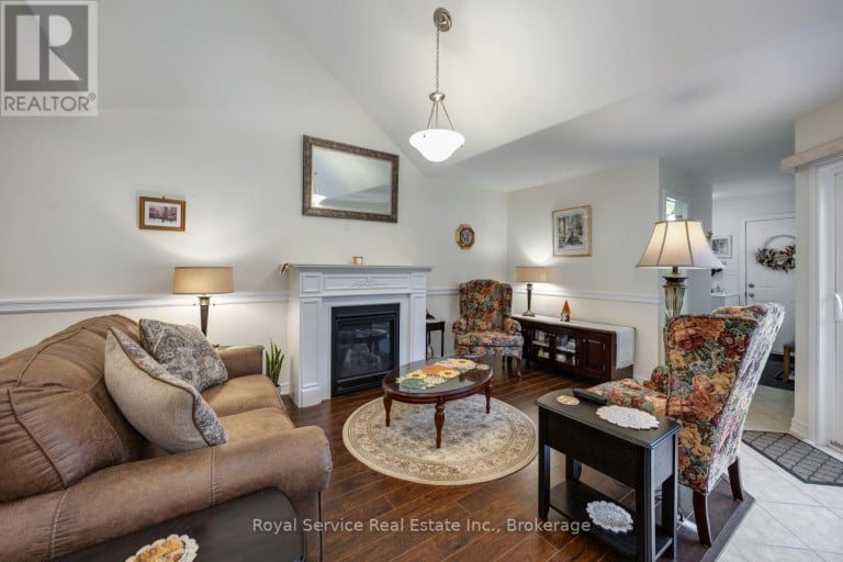 320 STRACHAN STREET, Port Hope, Ontario, L1A0C8