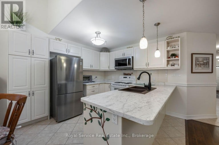 320 STRACHAN STREET, Port Hope, Ontario, L1A0C8