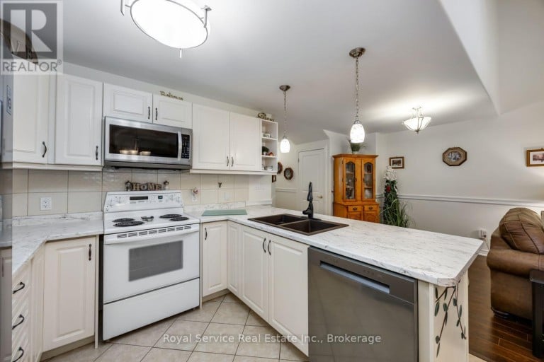 320 STRACHAN STREET, Port Hope, Ontario, L1A0C8
