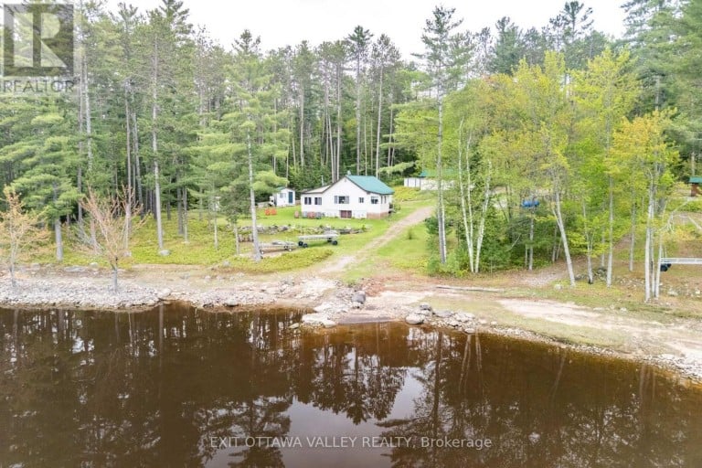 51 Myrlin Way, Laurentian Hills, Ontario (id X13802542)