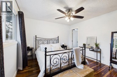 43 Beaconsfield Rise NW Calgary Alberta photo 16
