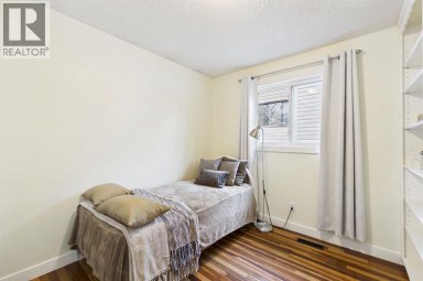 43 Beaconsfield Rise NW Calgary Alberta photo 19