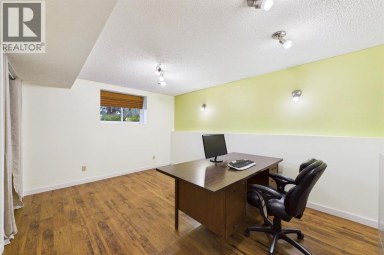 43 Beaconsfield Rise NW Calgary Alberta photo 31
