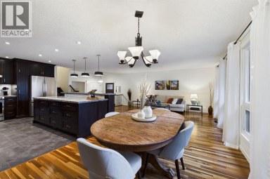 43 Beaconsfield Rise NW Calgary Alberta photo 8