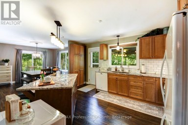 1017 CLEMENT LAKE ROAD Highlands East (Monmouth) Ontario photo 15