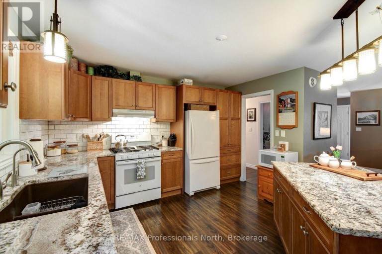 1017 CLEMENT LAKE ROAD, Highlands East (Monmouth), Ontario, K0L3C0