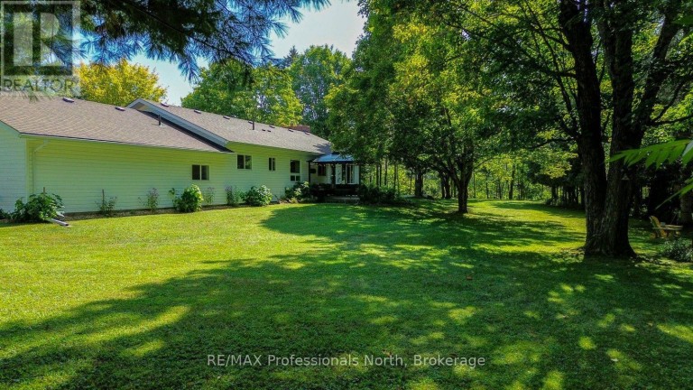 1017 CLEMENT LAKE ROAD, Highlands East (Monmouth), Ontario, K0L3C0