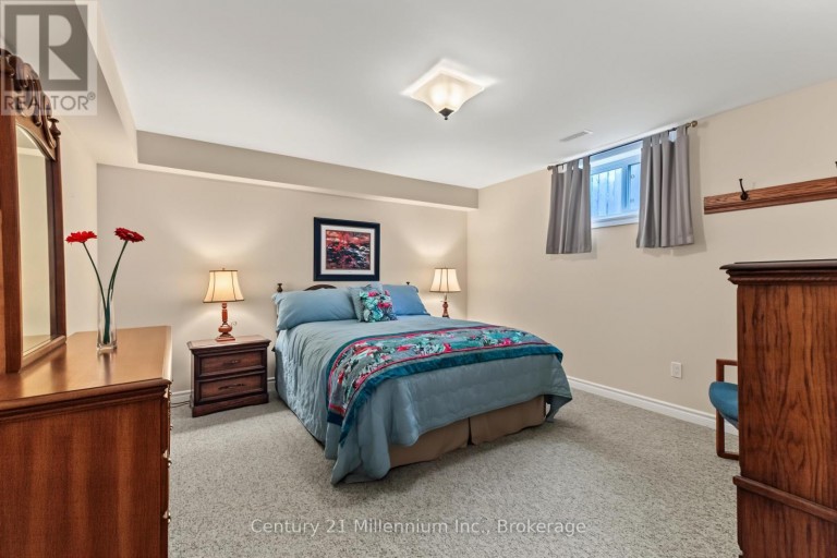 137 MARK STREET W, Grey Highlands, Ontario, N0C1H0