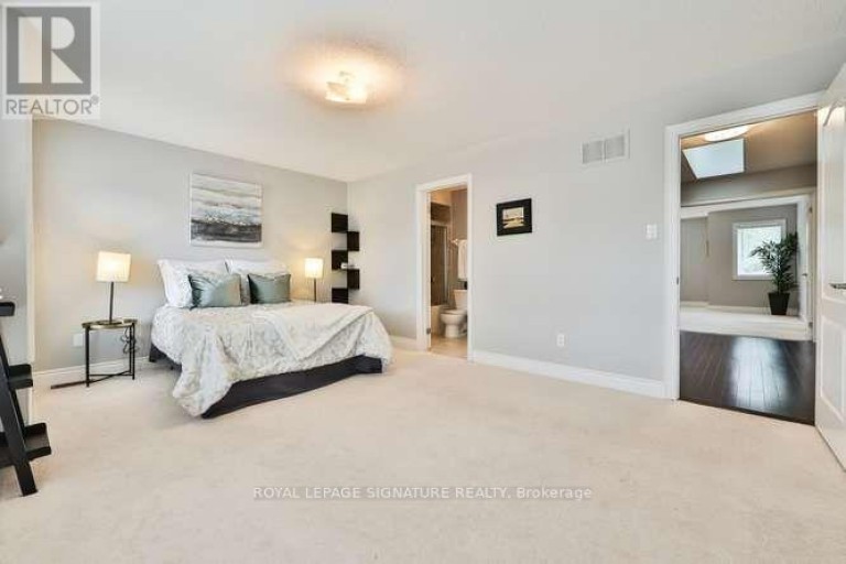 488 FOXCROFT BOULEVARD, Newmarket (Stonehaven-Wyndham), Ontario, L3X3L7
