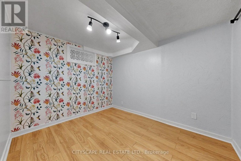 2049 NORTHERN AVENUE, Innisfil (Alcona), Ontario, L9S1Z4