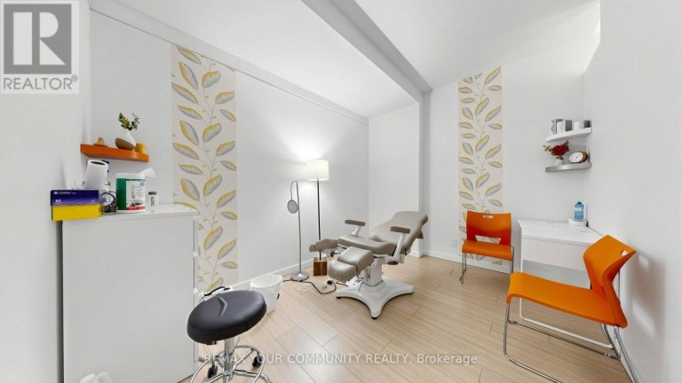6 - 153 WOODBRIDGE AVENUE, Vaughan (West Woodbridge), Ontario, L4L2S6
