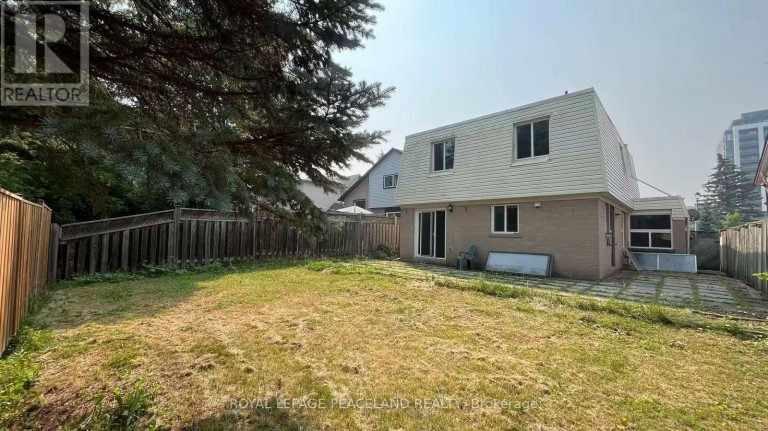 711 IRWIN CRESCENT, Newmarket (Huron Heights-Leslie Valley), Ontario, L3Y5A4
