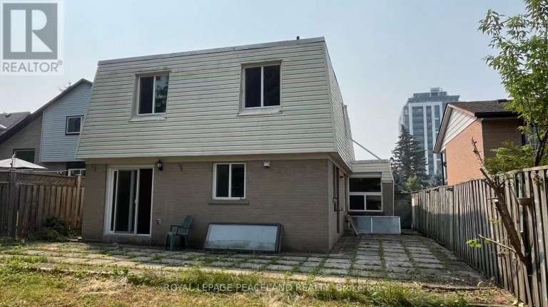 711 IRWIN CRESCENT, Newmarket (Huron Heights-Leslie Valley), Ontario, L3Y5A4