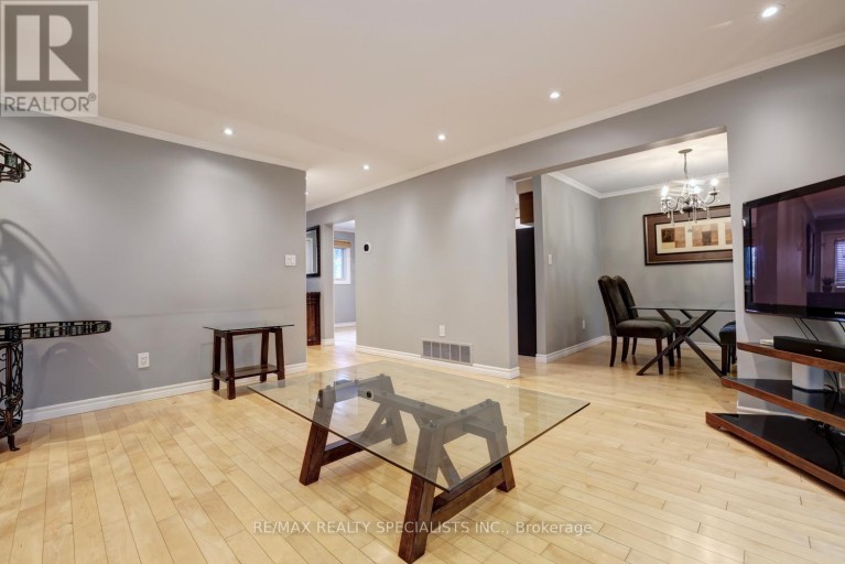 2442 BASSWOOD CRESCENT, Mississauga (Erin Mills), Ontario, L5L1Y1