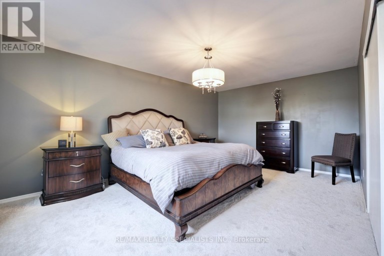 2442 BASSWOOD CRESCENT, Mississauga (Erin Mills), Ontario, L5L1Y1