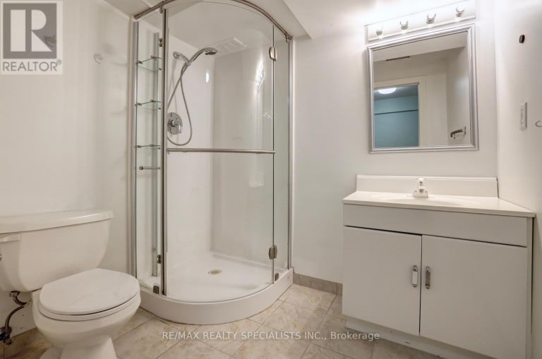 2442 BASSWOOD CRESCENT, Mississauga (Erin Mills), Ontario, L5L1Y1
