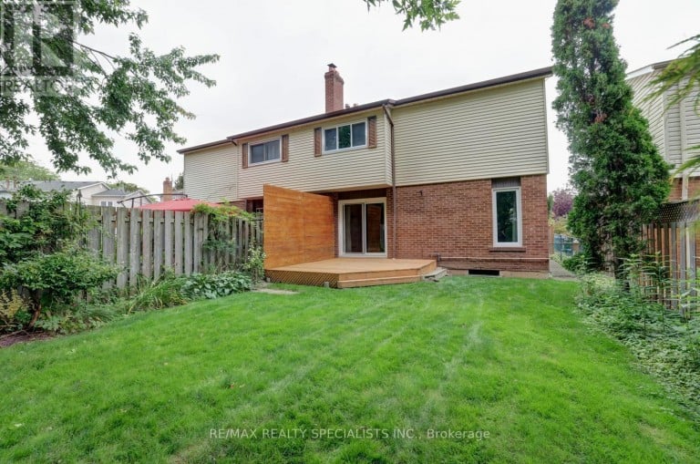 2442 BASSWOOD CRESCENT, Mississauga (Erin Mills), Ontario, L5L1Y1