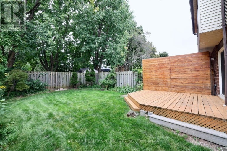 2442 BASSWOOD CRESCENT, Mississauga (Erin Mills), Ontario, L5L1Y1