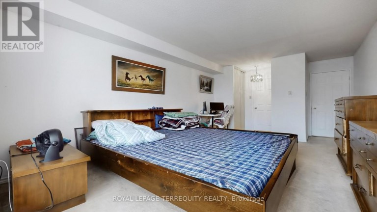 211 - 20 CHERRYTREE DRIVE, Brampton (Fletcher's Creek South), Ontario, L6Y3V1