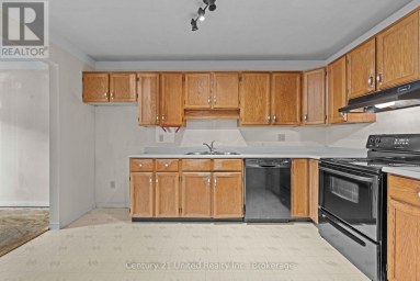 10 - 36 CHAMPLAIN CRESCENT Peterborough (Northcrest Ward 5) Ontario photo 5