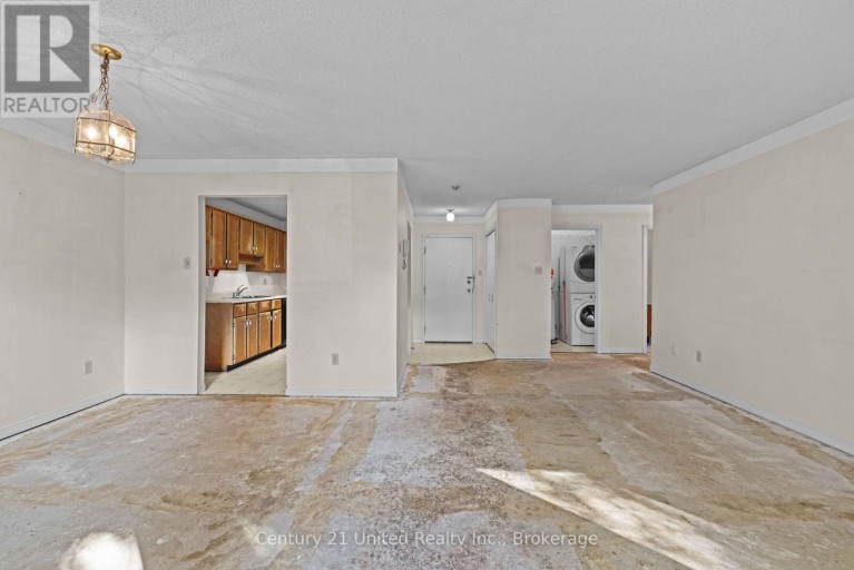 10 - 36 CHAMPLAIN CRESCENT, Peterborough (Northcrest Ward 5), Ontario, K9L1T1