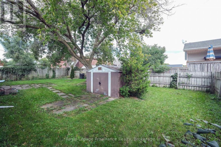 39 CENTRE STREET, Belleville (Belleville Ward), Ontario, K8N4W7