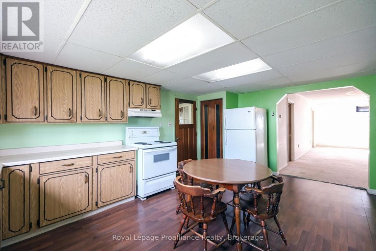 39 CENTRE STREET, Belleville (Belleville Ward), Ontario, K8N4W7