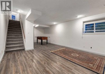 871 Oakside Circle SW Calgary Alberta photo 38