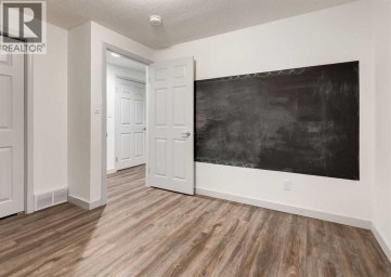 871 Oakside Circle SW Calgary Alberta photo 44