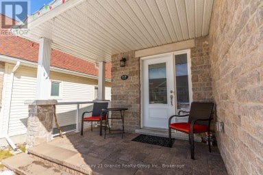 17 WEBB CIRCLE Dysart et al (Dysart) Ontario photo 5
