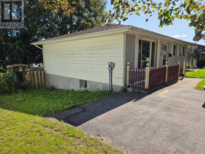29 VAN ALSTINE DRIVE, Quinte West (Trenton Ward), Ontario, K8V6K5