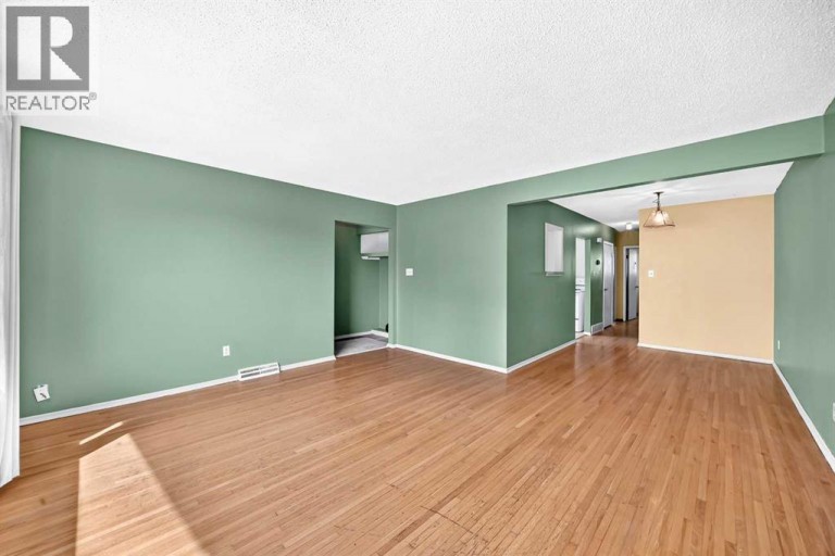 416 & 418 33 Avenue NE, Calgary, Alberta, T2E2J1