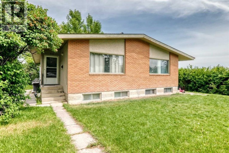 416 & 418 33 Avenue NE, Calgary, Alberta, T2E2J1