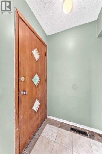 416 & 418 33 Avenue NE, Calgary, Alberta, T2E2J1