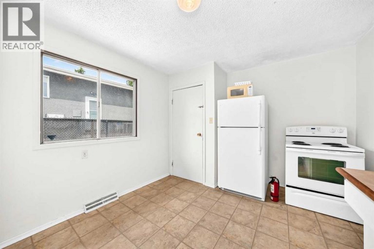 416 & 418 33 Avenue NE, Calgary, Alberta, T2E2J1