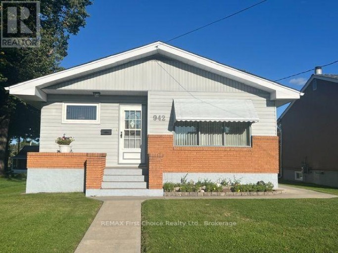 942 CROWE AVENUE, Fort Frances, Ontario, P9A2L9