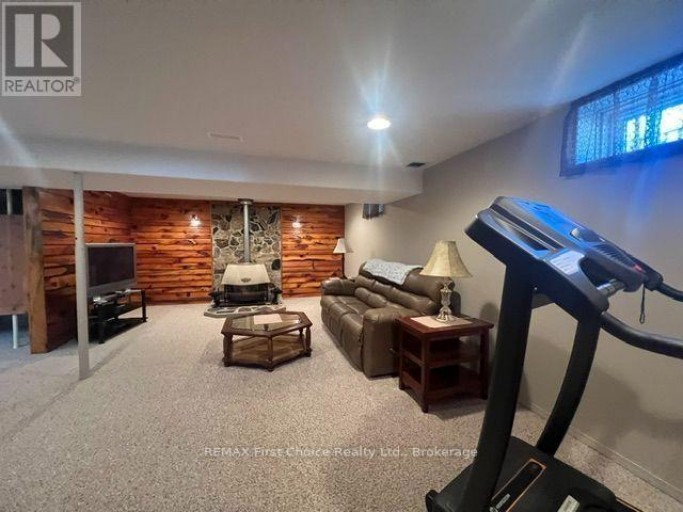 942 CROWE AVENUE, Fort Frances, Ontario, P9A2L9