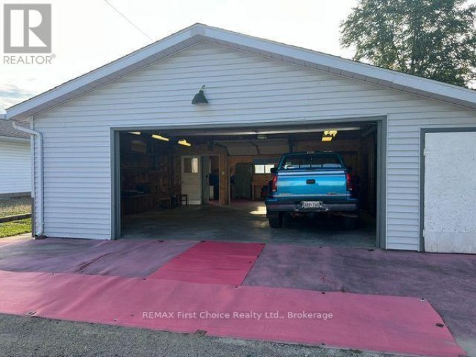 942 CROWE AVENUE, Fort Frances, Ontario, P9A2L9