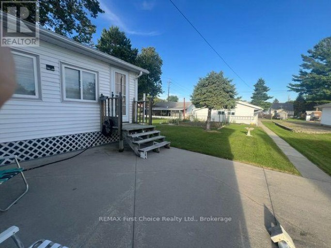 942 CROWE AVENUE, Fort Frances, Ontario, P9A2L9
