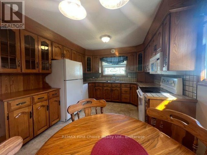 942 CROWE AVENUE, Fort Frances, Ontario, P9A2L9