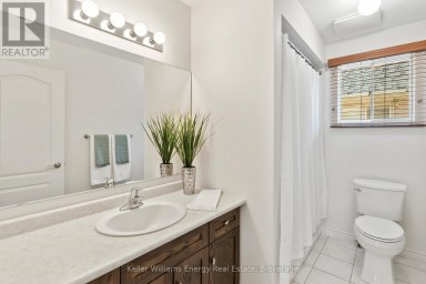 2258 PINDAR CRESCENT Oshawa (Kedron) Ontario photo 30